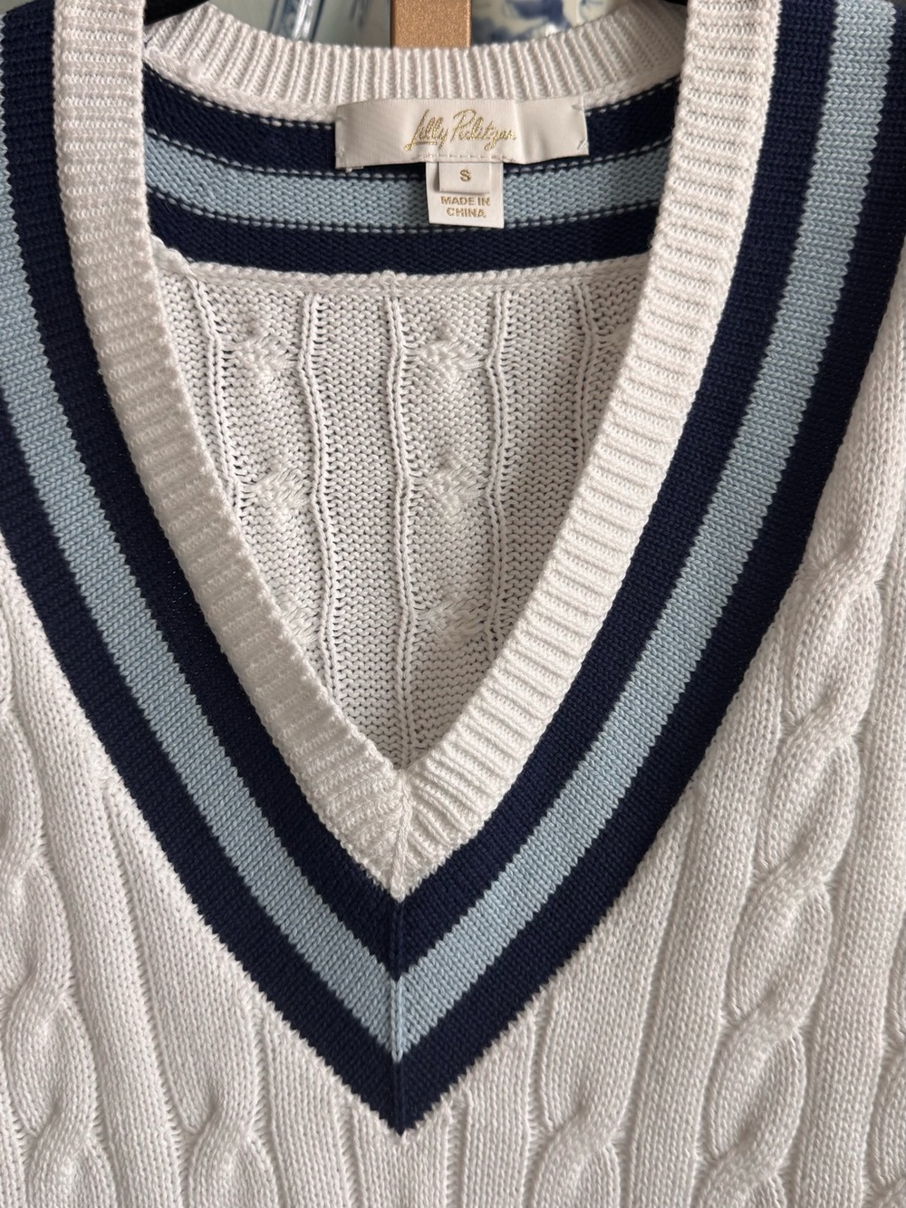 Lilly Pulitzer Brockton Cable Knit V-Neck Varsity Sweater White NWOT Size S - Picture 3 of 8